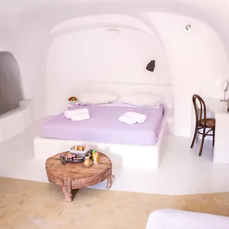 Nostalgia Villa Oia (Santorini)